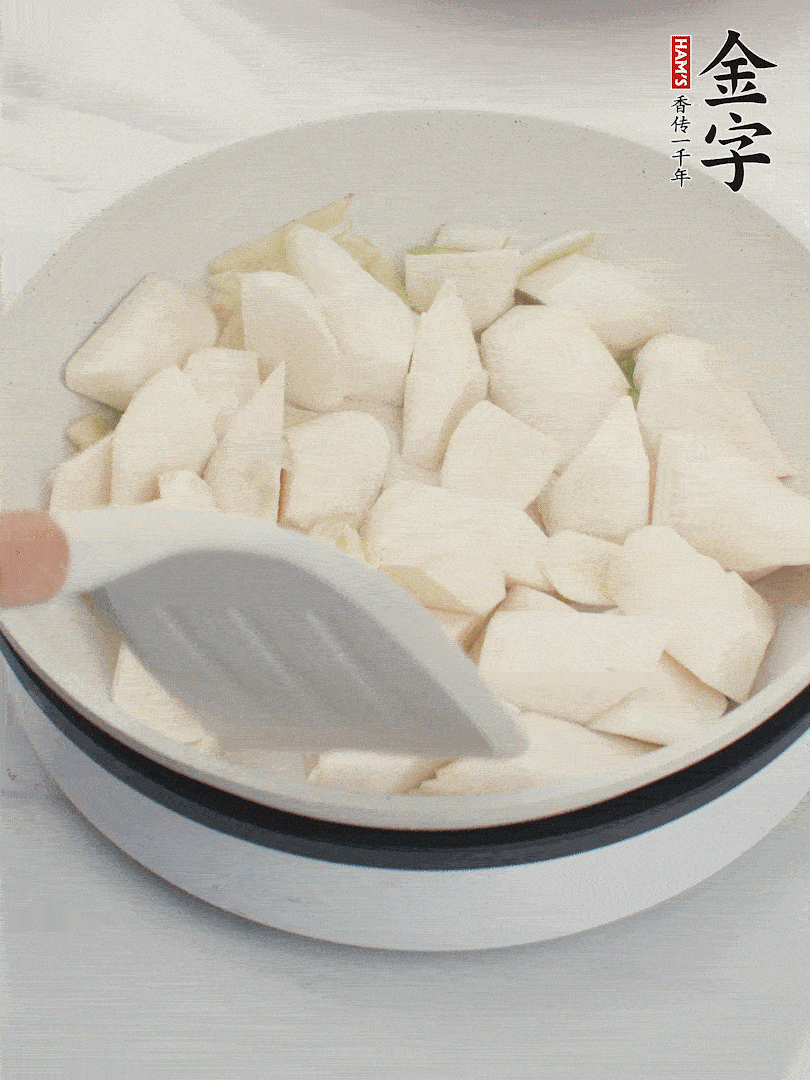 加茭白煸炒。