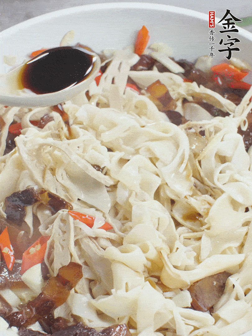 下糯米筍，淋一點(diǎn)生抽、蠔油調(diào)味。